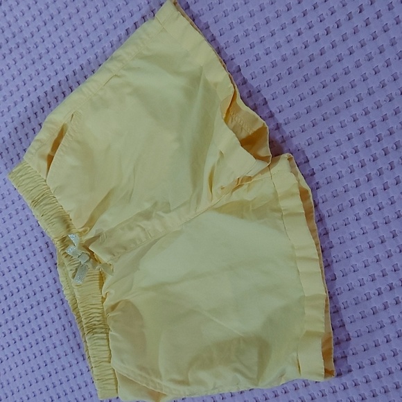 Girl's short - Picture 1 of 6